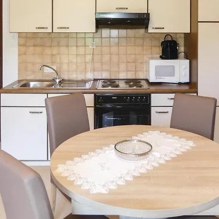 Mit Seeblick アパート